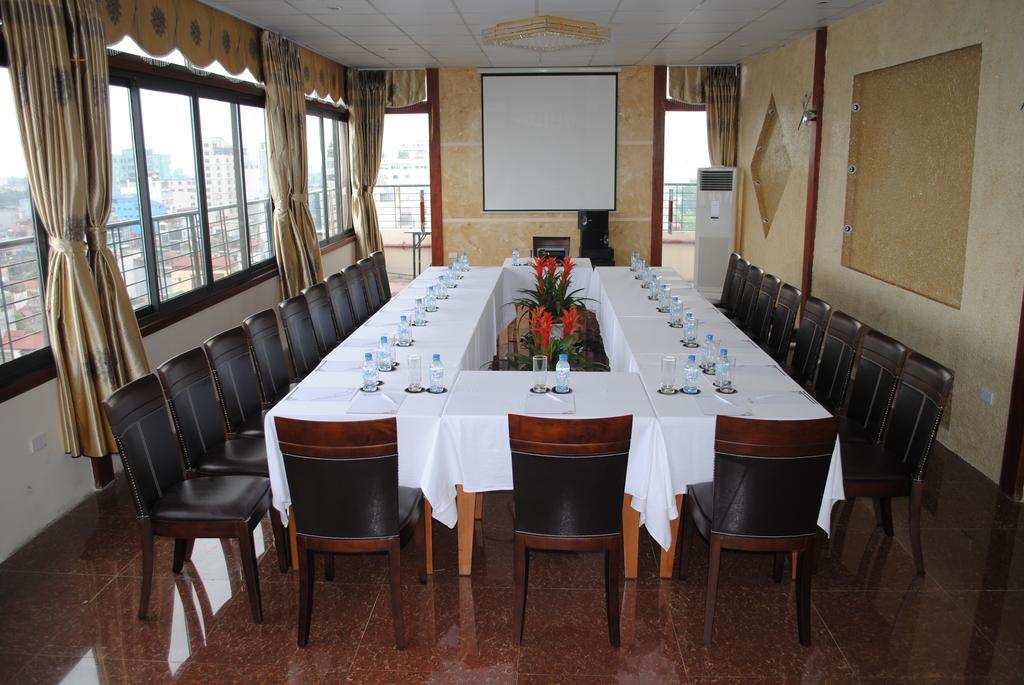 Royal Gate Hotel Hanoi Bagian luar foto
