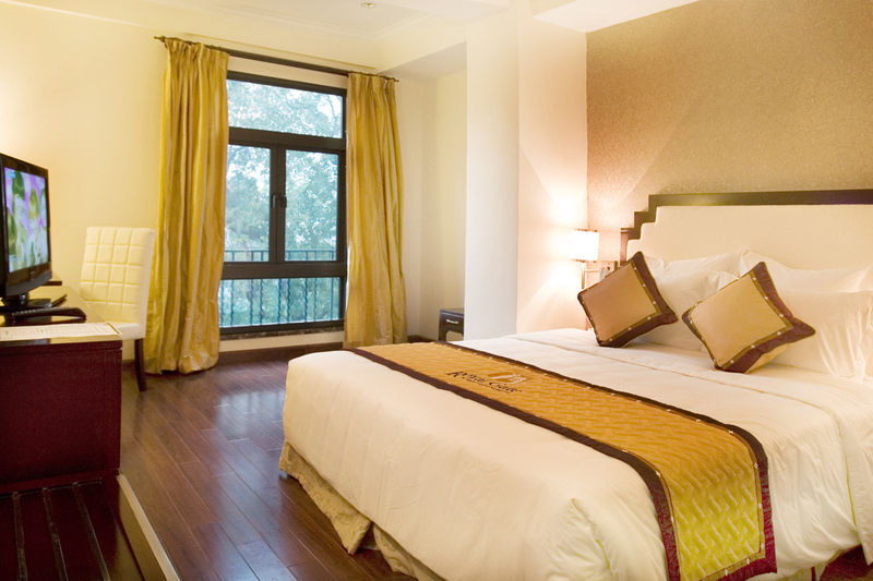 Royal Gate Hotel Hanoi Bagian luar foto